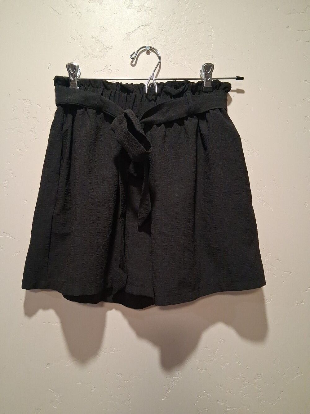 Shein Wmn's Sz S (4) Black High Rise Paperbag Waist Tie Shorts Clean Girl Boho